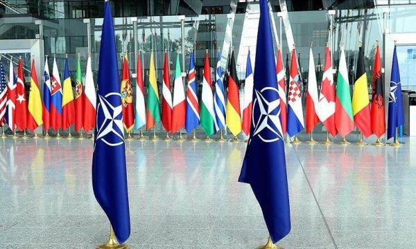 NATO përgjysmon misionin e Rusisë në aleancë