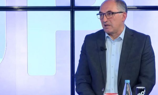 Shaqir Totaj i përgjigjet Bedri Hamzës për ofertën për koalicione në Mitrovicë e Prizren