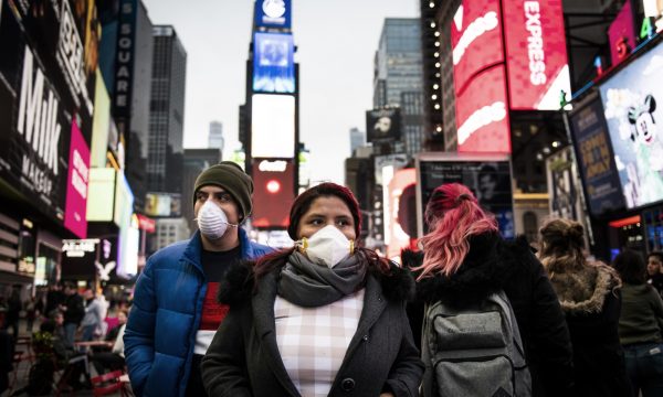 9 mijë punonjës në New York pushohen nga puna pasi nuk u vaksinuan kundër Covid-19