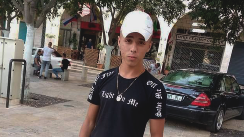 Izraeli ia kthen trupin e gabuar familjes së adoleshentit të vrarë palestinez