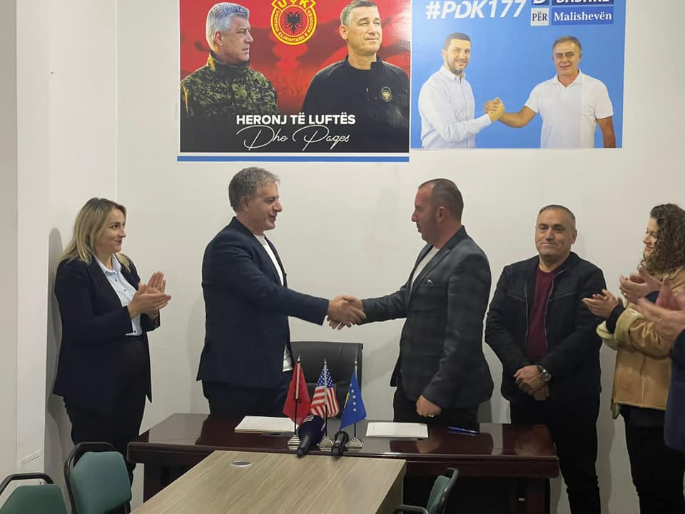 PDK arrin marrëveshje me AAK-në në Malishevë!