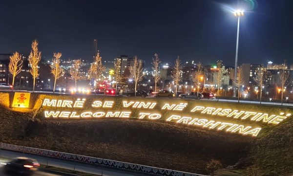 Sa kushtoi shenja “Mirë se vini në Prishtinë”, tregojnë nga Komuna