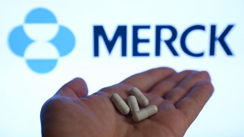 BE rekomandon përdorimin e pilulës së Merck kundër COVID-19