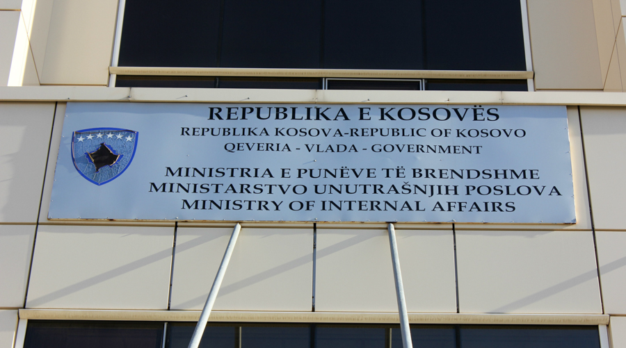 Shkarkohen shefi i prokurimit dhe shefja e personelit të MPB-së