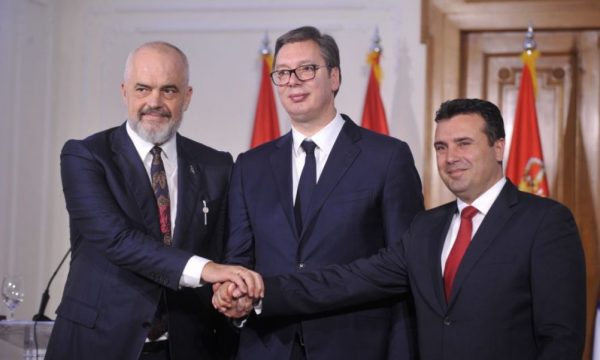 Zaev vendos nëse do të shkojë në Serbi për ”Open Balkan”