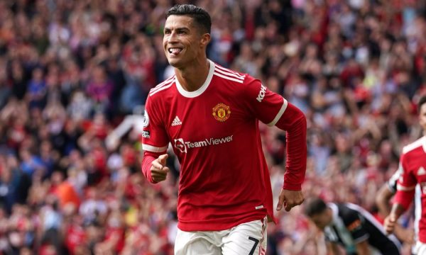 Ronaldo ia jep fitoren Man Utd-s ndaj Norwichit, realizoi tre gola