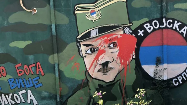 Shkatërrohen edhe dy murale të kriminelit të luftës, Ratko Mlladiq