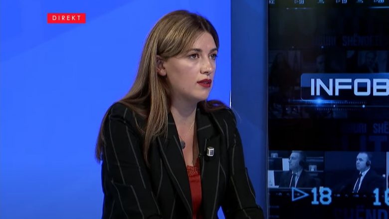 Ministrja Haxhiu: Thaçi e Veseli refuzuan të na takojnë në Hagë