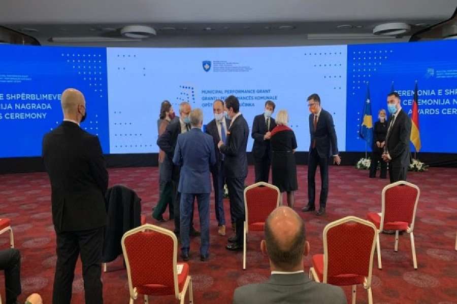23 komuna përfitojnë grantin e performancës për mjedis të pastër