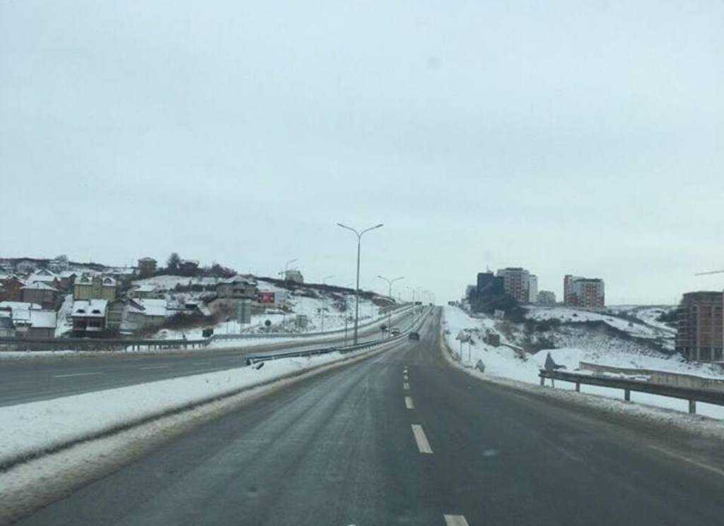 Kur pritet të bie borë në Kosovë? flet metereologu