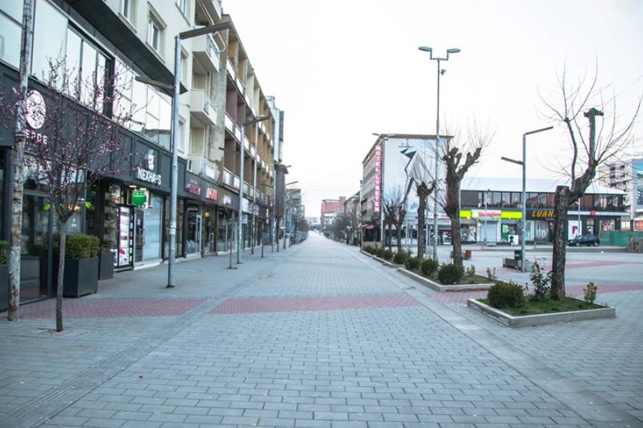 Ferizaj/ E shantazhoi se do t’ia publikonte mesazhet me nxënësen nëse nuk ia jep 5 mijë euro ose xhipin