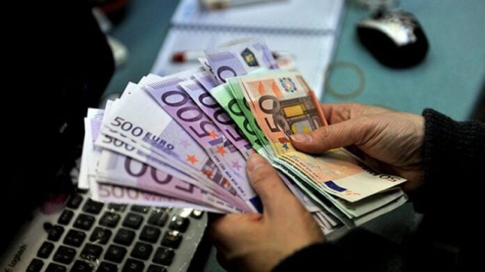 Bankat raportojnë për para të falsifikuara në Prishtinë, këto janë monedhat që po qarkullojnë