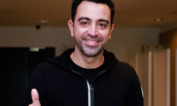 Xavi arrin në Barcelonë, mesazhi i parë për tifozët