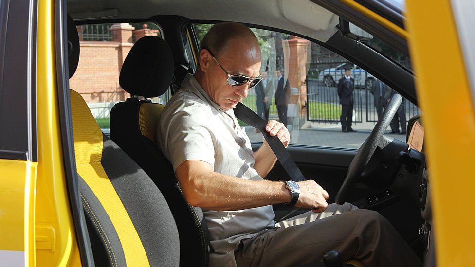 Putin thotë që ka punuar si taksist në vitet e 90-ta