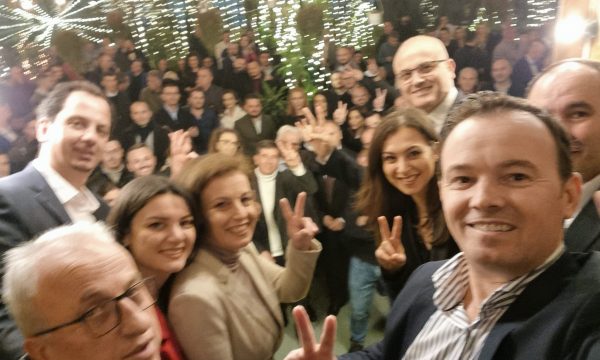 Anëtarësia e “Listës Guxo” mblidhet në një lokal