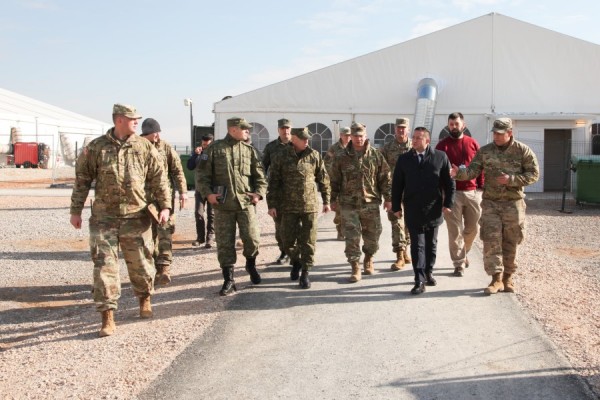 ​Mehaj e Jashari vizitojnë kampin e Bondsteel-it