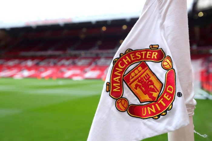 Shpërthen koronavirusi në Manchester United