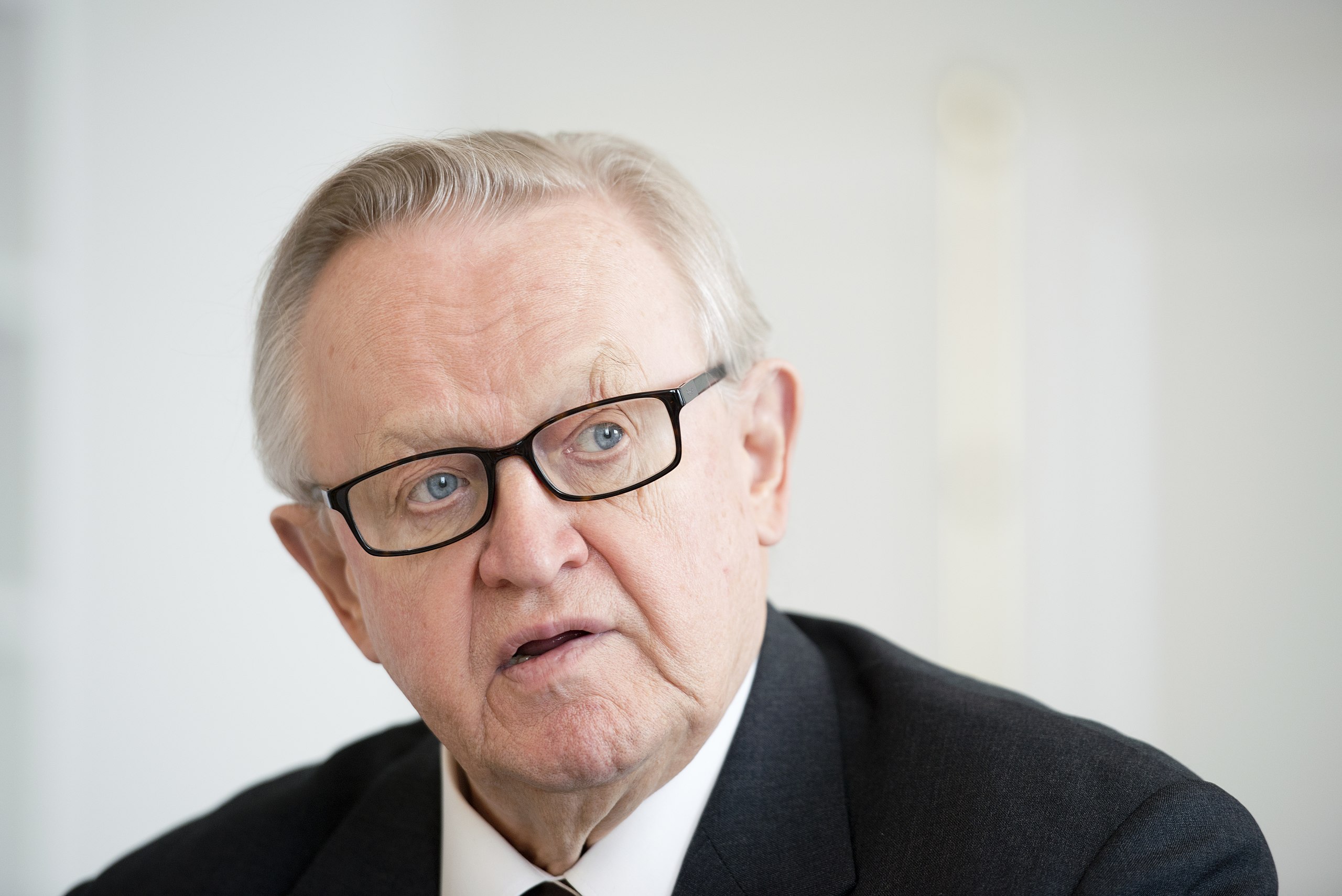 Ahtisaari hospitalizohet sërish pasi u infektua me COVID-19