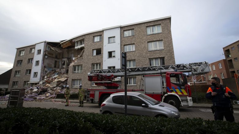 Shpërthim i madh gazi, shembet një pjesë e ndërtesës në Turnhout të Belgjikës
