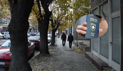 Qytetari gjen në rrugën “UÇK” në Prishtinë tetë pasaporta