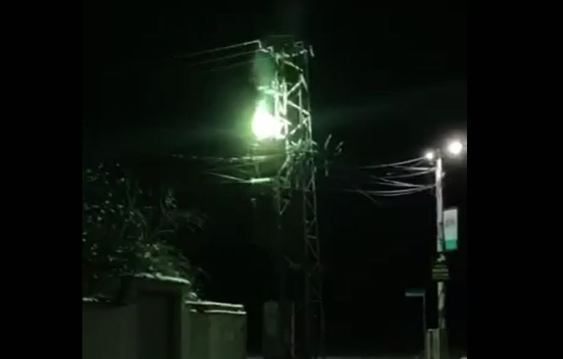 Merr flakë trafo e energjisë elektrike në Bardhosh