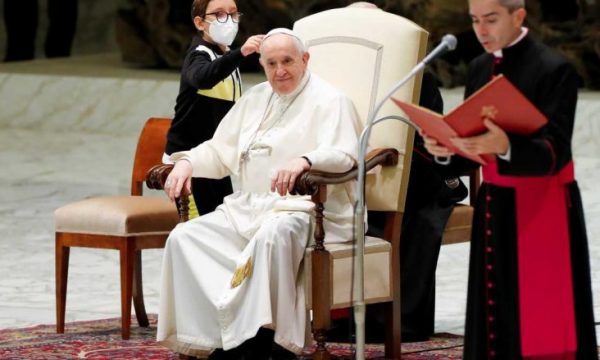 Papa Françesku: Marrëdhënia seksuale jashtë martese nuk është mëkati më i madh