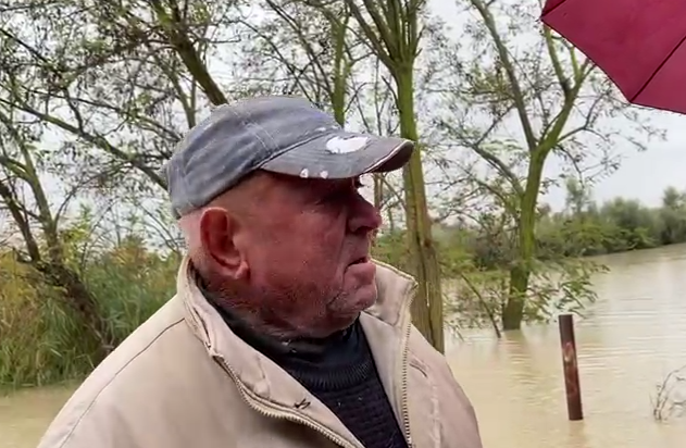 “Kam lënë 150 dele”, i moshuari me lot në sy: Po s’pata bagëtinë me ça do ushqehem