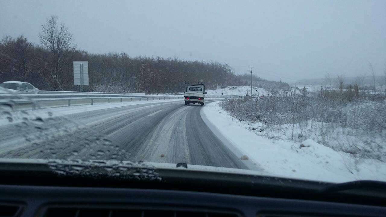 Mot edhe më i ftohët/ Apelohet te shoferët për kujdes të shtuar në trafik