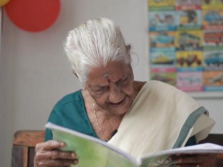 ‘Isha gjithmonë kurioze’/ 104 vjeçarja indiane realizon ëndrrën duke mësuar të lexojë