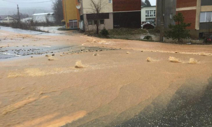 Paralajmërimet për vërshime, rritet shkalla e gatishmërisë në Deçan e Junik