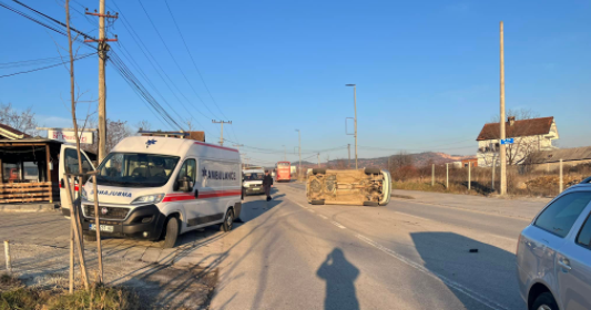 Dy persona dërgohen në emergjencë, pas një aksidenti në Suharekë