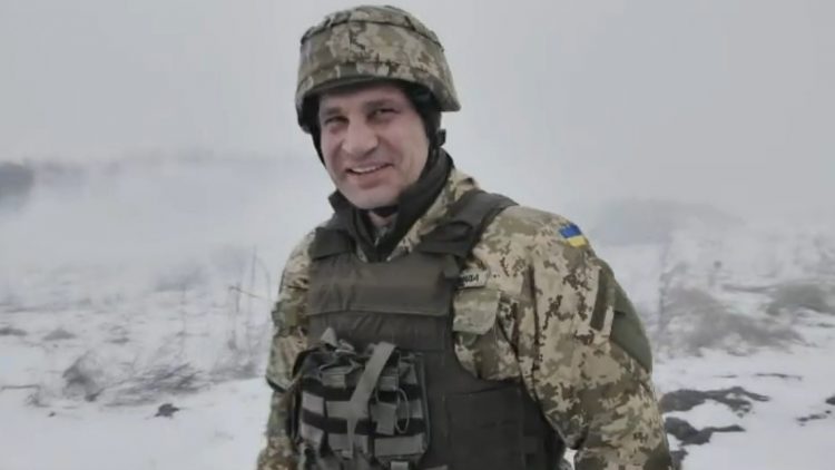 Klitschko i bashkohet ushtrisë ukrainase, e quan Putinin “gangrenë”