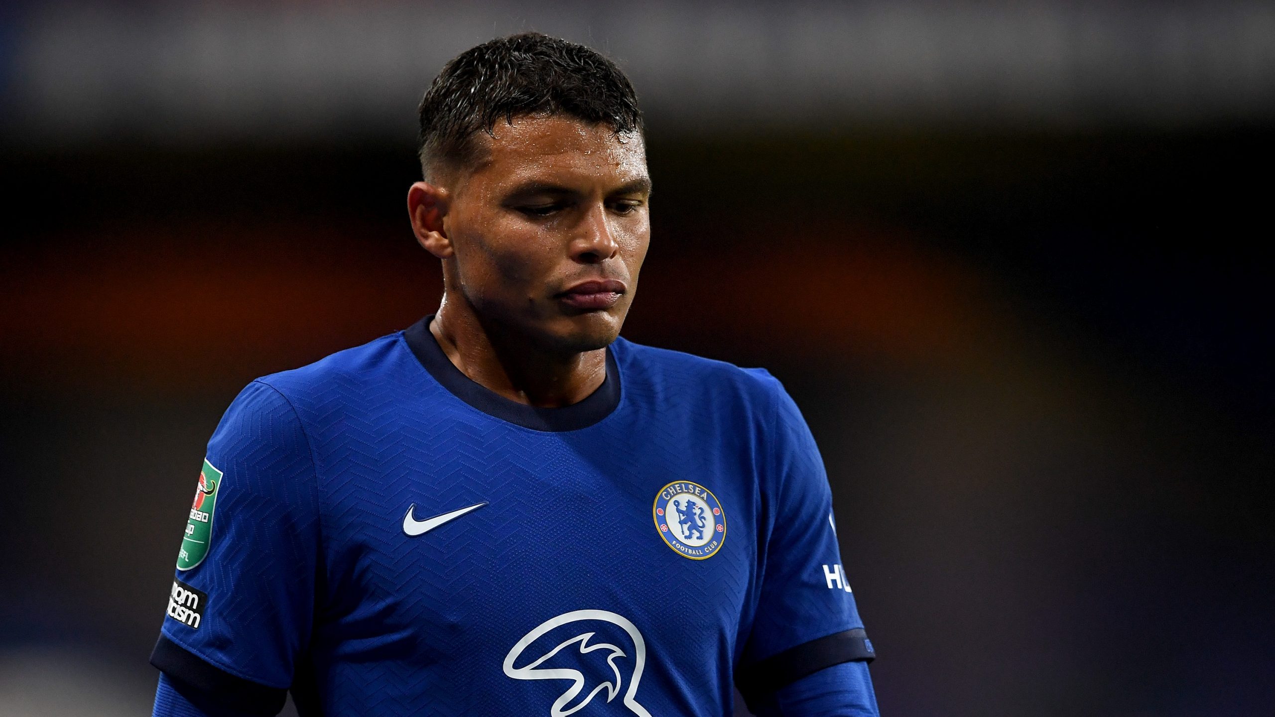 Zyrtare: Thiago Silva rinovon me Chelsean