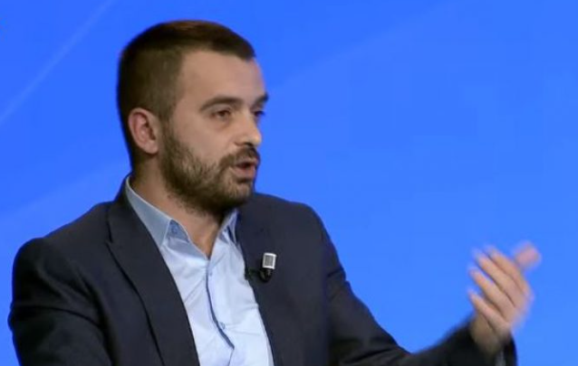 “Kauzë personale, qytetarët u manipuluan”, deputeti i VV’së komenton protestën kundër shtrenjtimit të rrymës