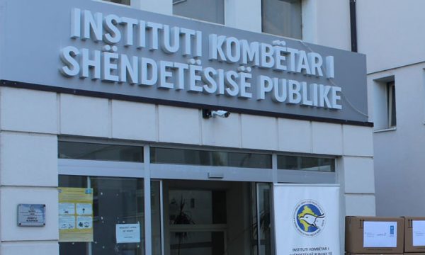 IKSHPK: Vaksinohuni, situata epidemiologjike mund të përkeqësohet ditët në vijim