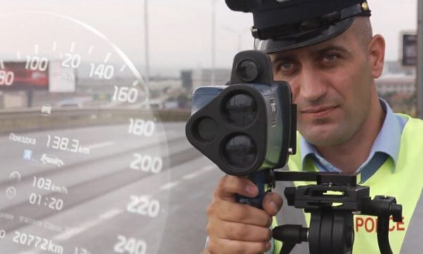 Policia e Kosovës gjobit shoferin, voziste 184 km/h