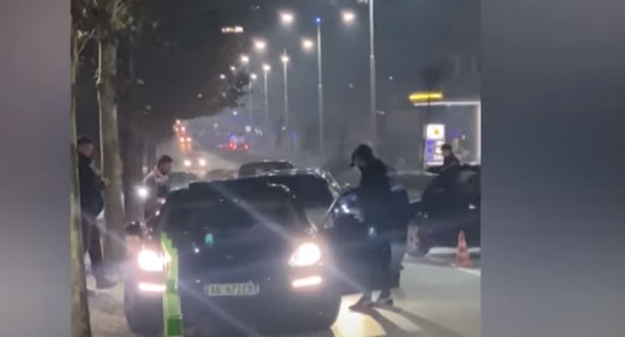 Policia “blindon” Tiranën, ndalohen makinat luksoze