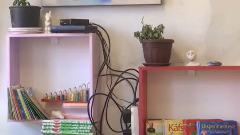 Hajnat vjedhin televizorë, laptopë e para në një shkollë në Pejë