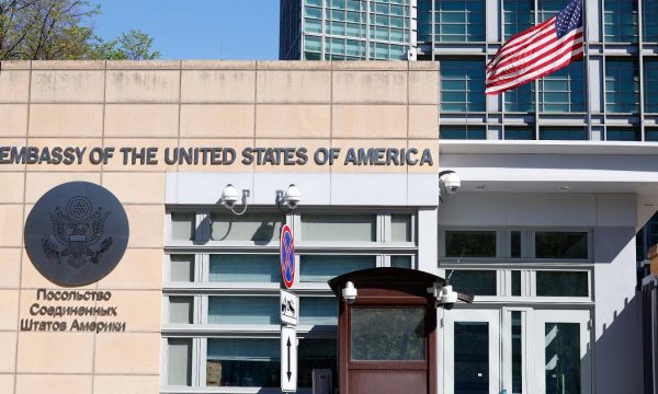 Ambasada e Shteteve të Bashkuara paralajmëron amerikanët në Rusi për sulme të mundshme