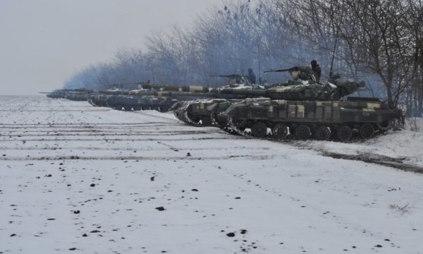 S’ka shumë shpresë për shmangien e luftës, SHBA-ja dërgon municion në Ukrainë