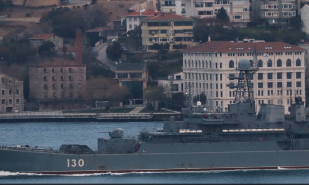 The Guardian: Turqia nuk ka bllokuar ngushticat për anijet ushtarake ruse