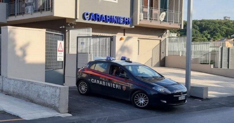 E pazakontë! Shqiptari bie nga çatia pas grabitjes, pronari italian thërret ambulancën