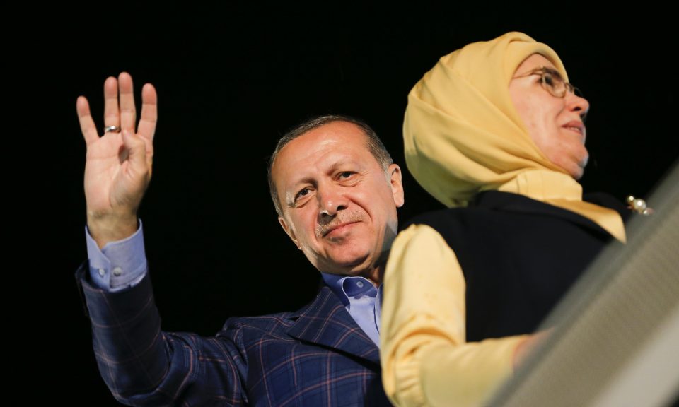 Erdogan shërohet nga koronavirusi, por jo edhe bashkëshortja e tij