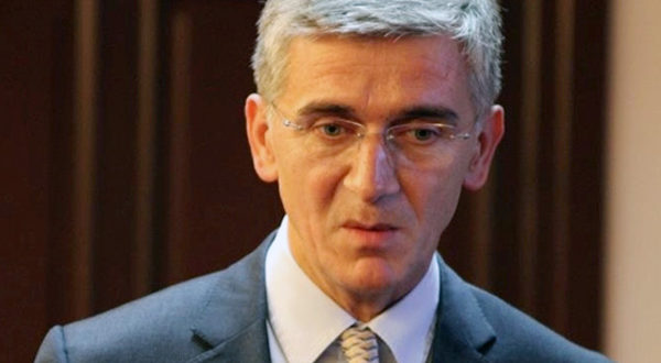 Ish-ambasadori Vllahiu: Prindon Sadriu të shkarkohet urgjentisht, bëri shkelje të lartë prej diplomati