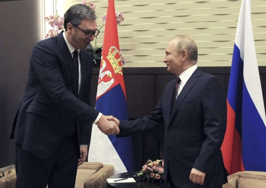 Vuçiqi pret presion të madh mbi Serbinë për sanksione ndaj Rusisë