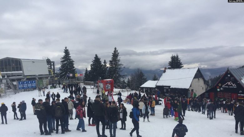 Po skijonte në Brezovicë, i vjedhin paratë nga vetura të cilën e kishte në parking