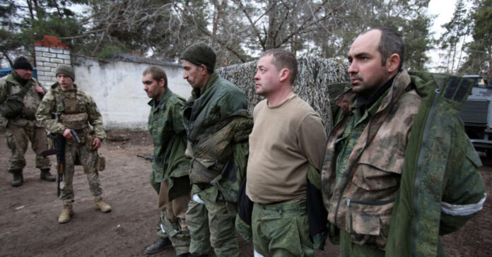 Tërë batalioni rus dorëzohet para ukrainasve, përulen ushtarët e Rusisë: Nuk dinim gjë për pushtimin