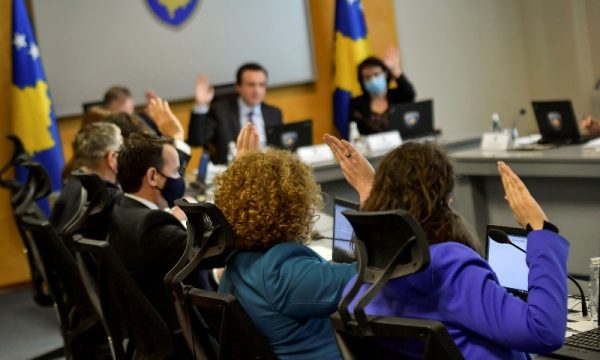 Kosova i bashkohet ShBA-së dhe Evropës me sanksione ndaj Rusisë