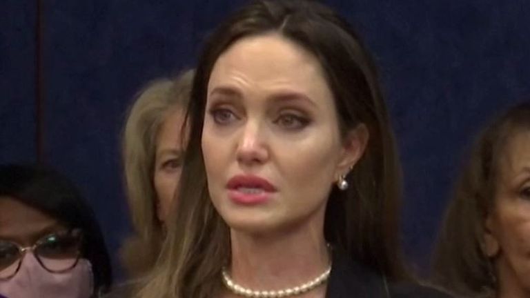 Angelina Jolie mezi i mbajti lotët në fjalimin emocionues për dhunën ndaj femrave