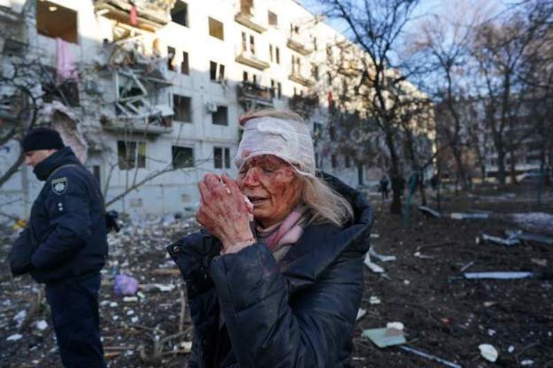 Dita e parë e luftës në Ukrainë nëpërmjet fotografive